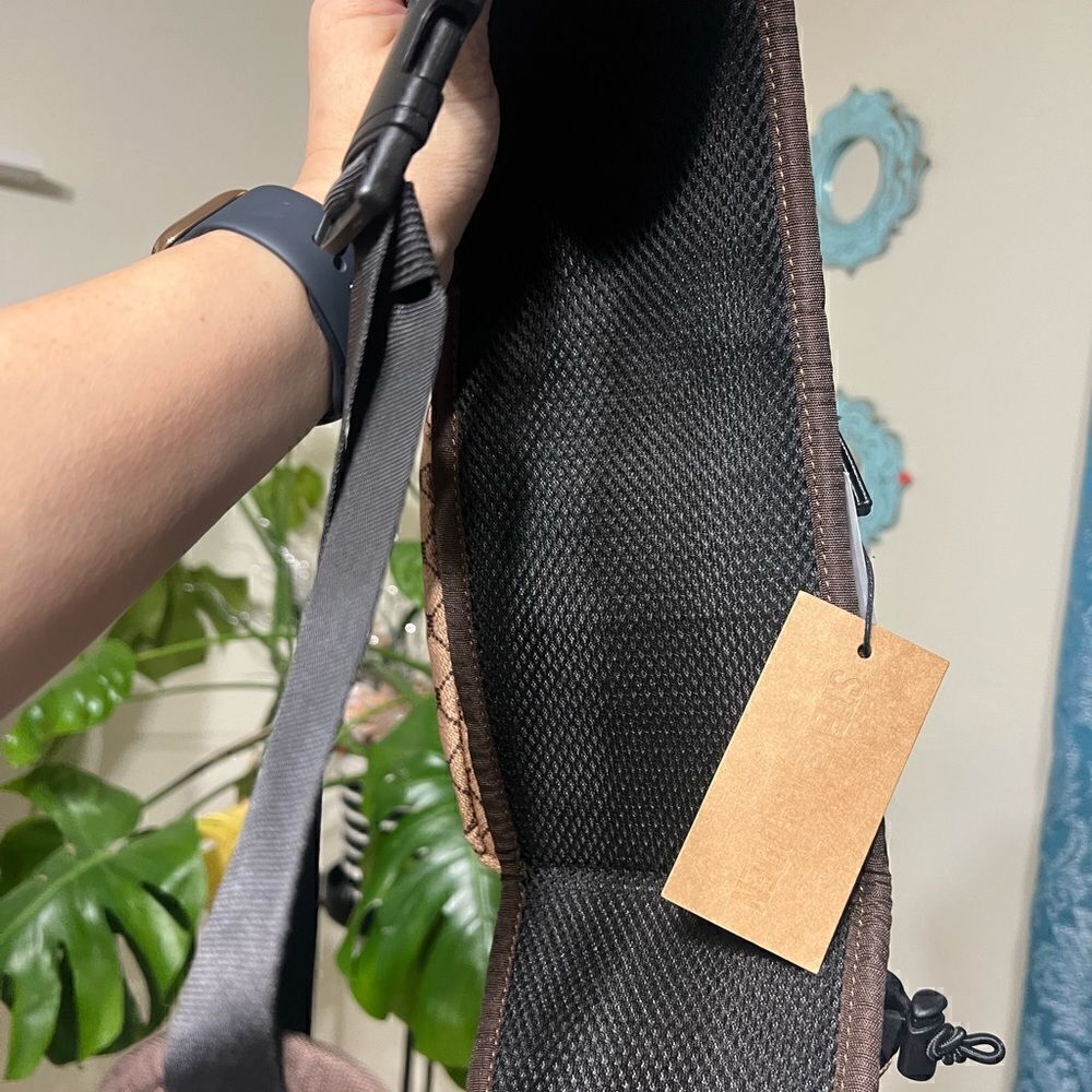 Steve Madden Dog Walking Belt Bag - Picture 4 of 6